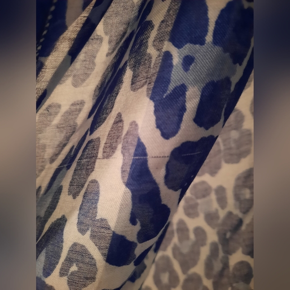 Blue Leopard Print Scarf - Picture 5 of 7